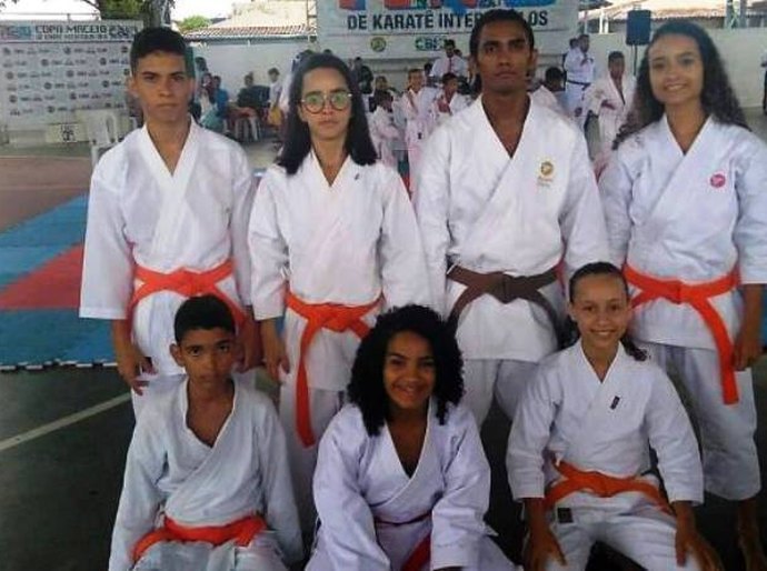 Atletas coruripenses se preparam para o Campeonato Alagoano de Karatê