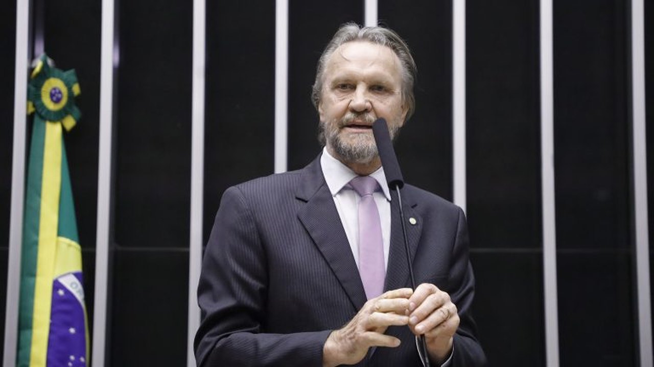 Uczai defende investigação aprofundada sobre relação entre Flávio Bolsonaro e Vorcaro
