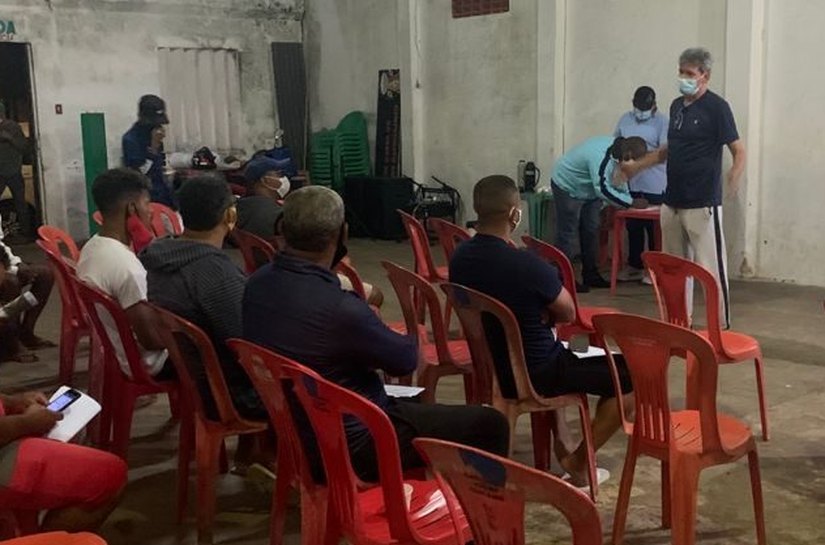 Secretaria de Esportes de Penedo realiza campeonatos de futebol de campo e quadra