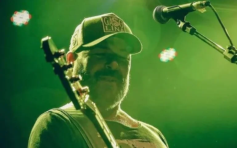 Filha de Mingau, do Ultraje a Rigor, compartilha reação do músico à notícia de sua gravidez