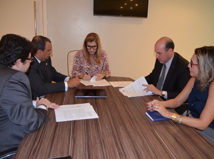 OAB Alagoas e ESA celebram convênio com o CIEE
