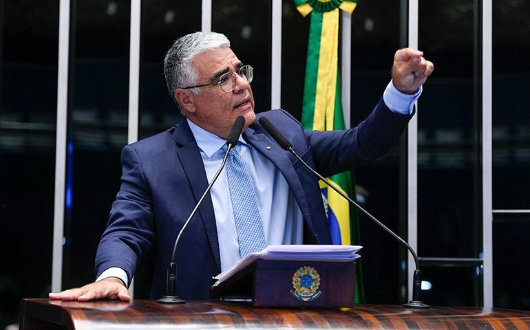 Girão pede que Senado se una contra julgamento sobre drogas no STF