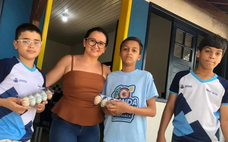 Escola de Campo de Arapiraca bate recorde e produz 9.500 ovos por mês