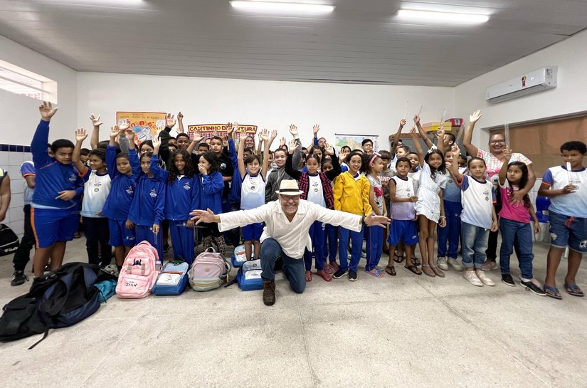 Projeto leva Literatura a estudantes de 30 escolas da rede municipal de Maceió