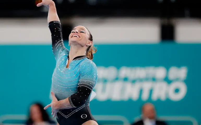 Ginástica brasileira faz dobradinhas em Copa do Mundo na Eslovênia