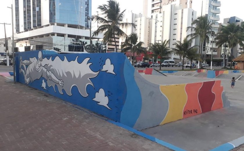 &#8216;Colorir é legal&#8217;: pintura artística da pista de skate da Pajuçara é concluída