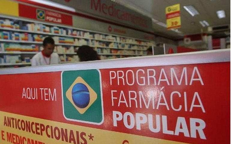 Governo federal bloqueia recursos do Farmácia Popular e do auxílio-gás