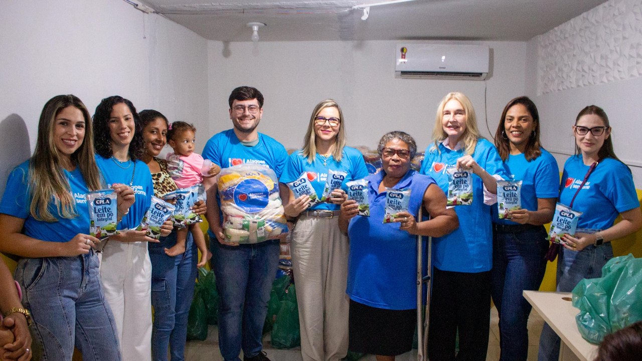 Alagoas Sem Fome entrega uma tonelada de alimentos em Boca da Mata
