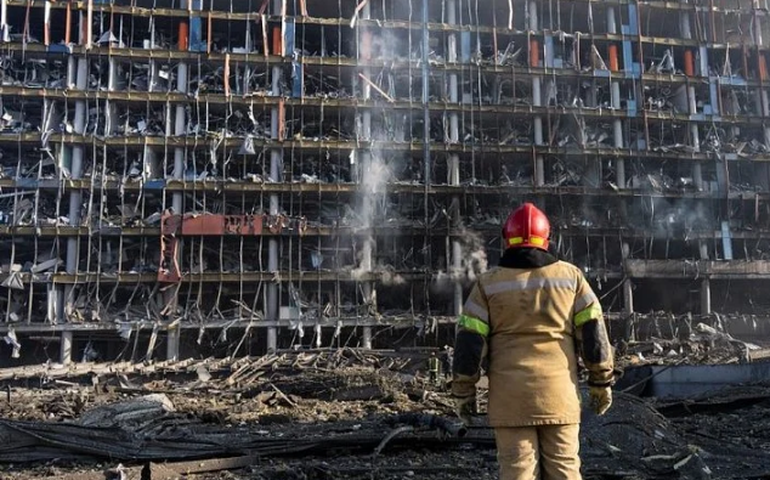 Bombardeio a shopping em Kiev deixa ao menos oito mortos