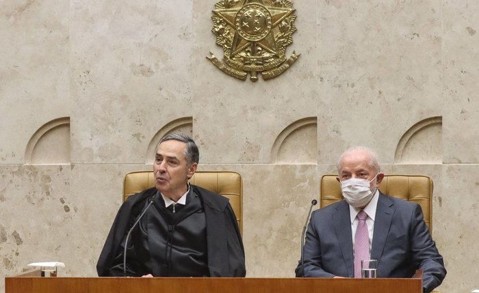 Barroso afirma que Forças Armadas não sucumbiram ao golpismo