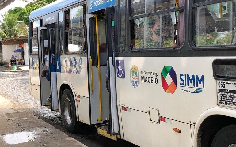 Nova linha de ônibus vai atender parte alta de Maceió
