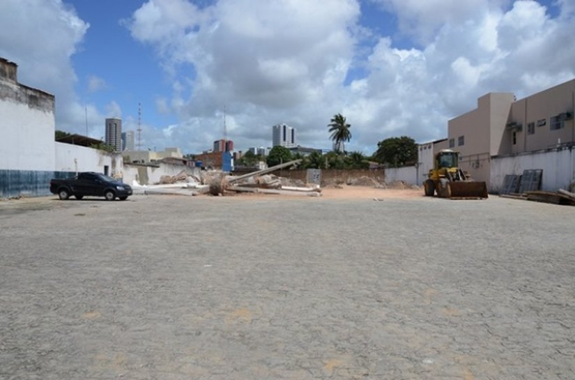 Governador assina ordem de serviço da Maternidade de Risco Habitual