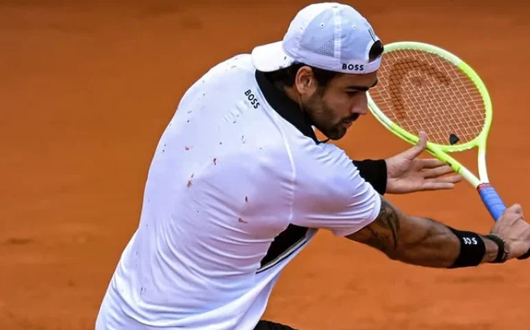 Galã, ex-top 10, convidado para o torneio e sem perder nenhum game: quem é Matteo Berrettini, adversário de João Fonseca em Monte Carlo