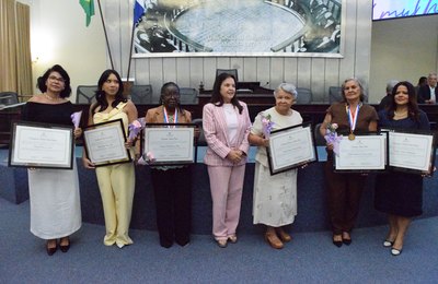 Parlamento da ALE homenageia mulheres de Pilar por contribuições à saúde, assistência social e empreendedorismo