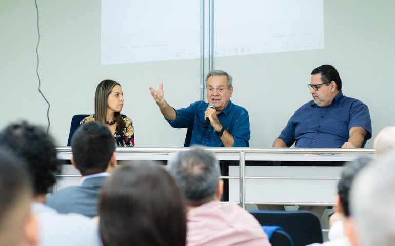  Ronaldo Lessa preside primeira reunião da Câmara de Estudos Políticos da Vice-Governadoria 