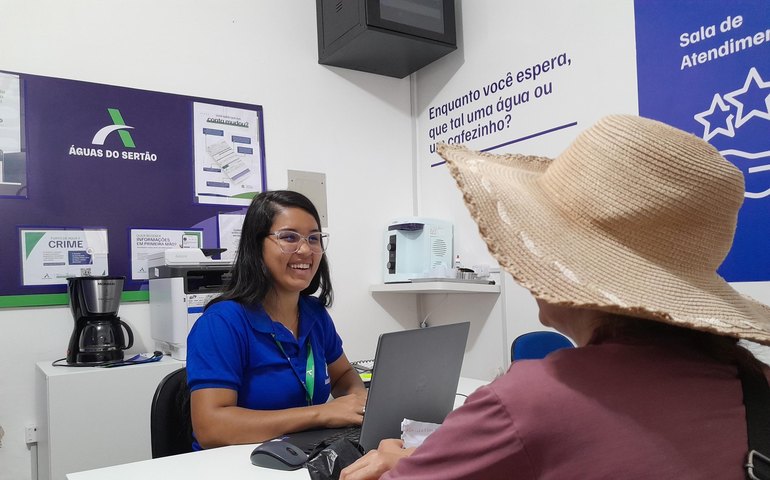 Governo realiza ação itinerante para ampliar acesso à tarifa social de água em Pão de Açúcar