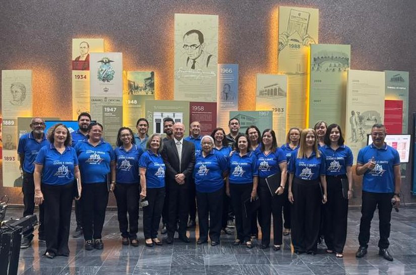 Coro Contas e Cantos presta homenagem ao aniversário do presidente do TCE/AL