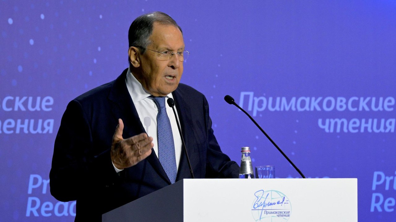 Rússia não vai negociar soluções temporárias para a crise ucraniana, diz Lavrov