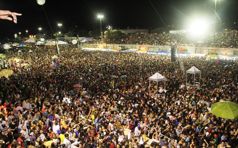 Programação artística da 135º Festa de Bom Jesus dos Navegantes tem início nessa sexta com Devinho Novaes e Anita