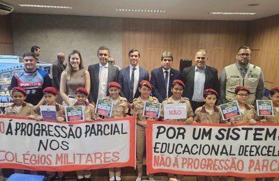 Deputados e comunidade escolar debatem implementação da progressão parcial nos Colégios Tiradentes