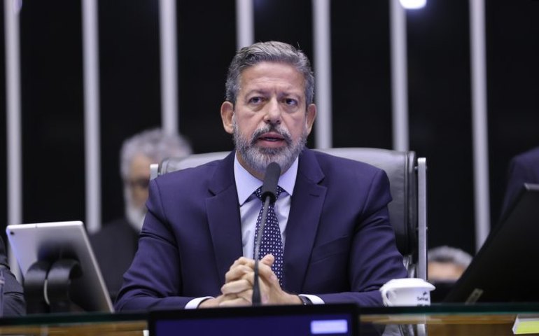 Arthur Lira com 52 prefeituras vai para o enfrentamento com os Calheiros, de igual para igual