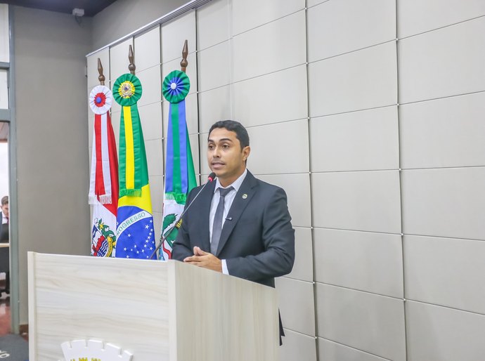 Vereador David Empregos cobra celeridade no sorteio dos apartamentos da Santa Amélia e critica atraso provocado por BRK e Casal