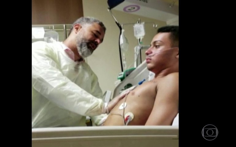 Um dos três sobreviventes de incêndio no CT do Fla, Cauan Emanuel recebe alta