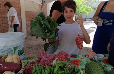 Feira Orgânica da Semarh comercializa frutas, verduras e legumes 