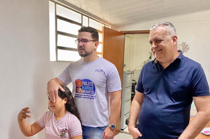 Com emenda de Alfredo Gaspar, Projeto Olhinhos Brilhantes atende quase 7 mil pessoas e garante nova etapa em 2026