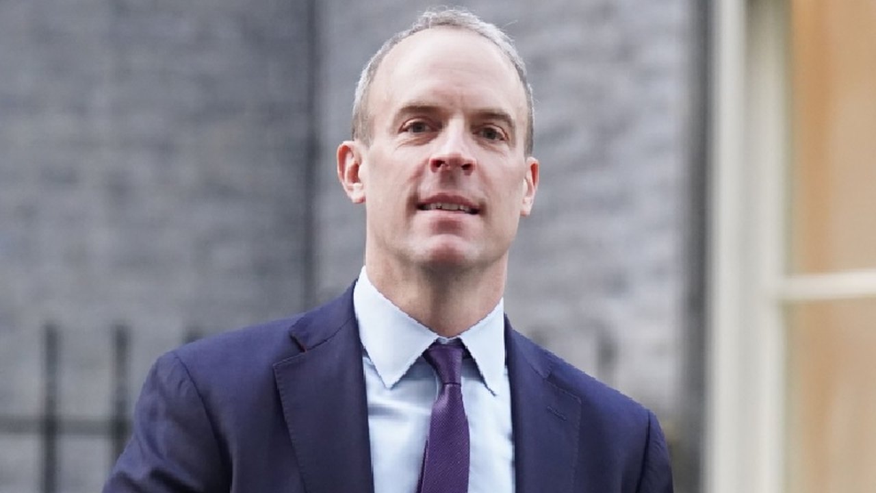 Vice-primeiro-ministro da Inglaterra renuncia ao cargo por acusações de assédio moral