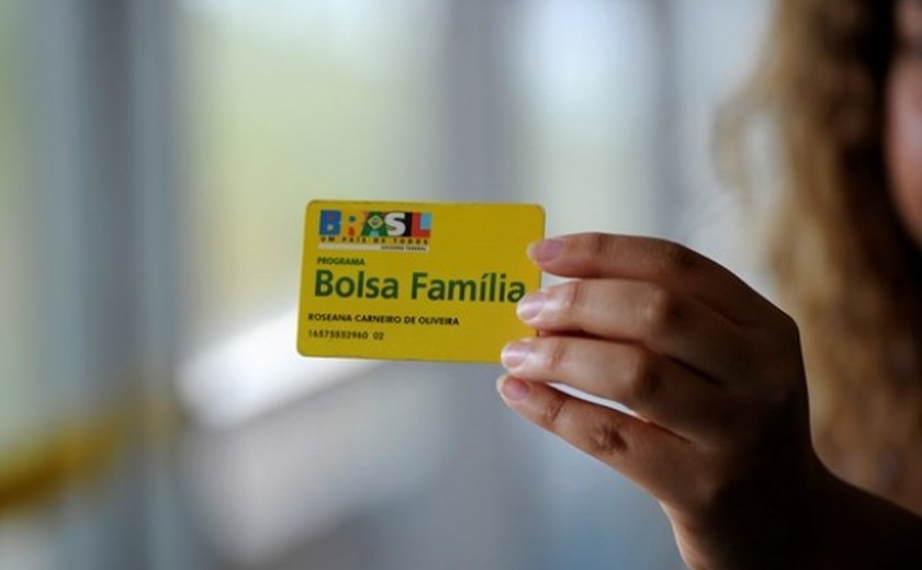 Repasses do Bolsa Família em Alagoas somam R$ 365 milhões