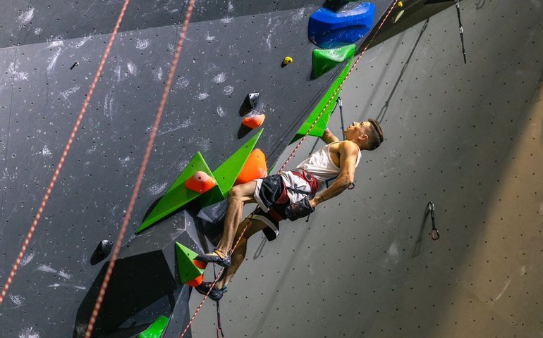 Eduardo Schaus leva bronze na Copa do Mundo de paraescalada na França