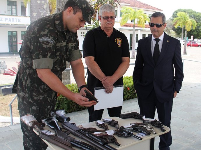 Judiciário alagoano entrega 200 armas para serem destruídas pelo Exército