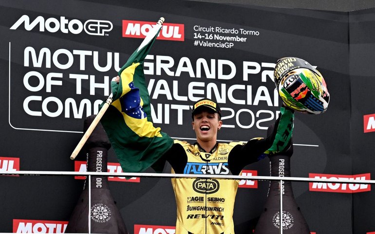 Diogo Moreira conquista Campeonato Mundial de Moto2