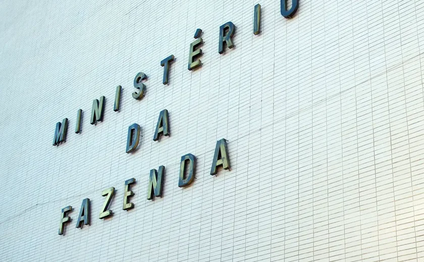 Fazenda vê vetores positivos para a atividade em 2025, com precatórios e crédito consignado