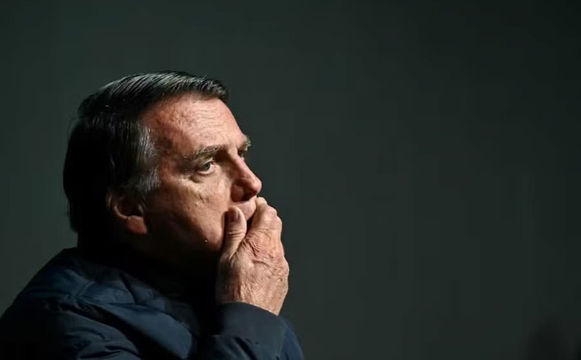 PGR deixa eventual denúncia sobre Bolsonaro para depois das eleições 