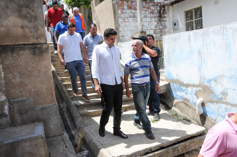 Prefeito Rui Palmeira autoriza ações em vários pontos da cidade