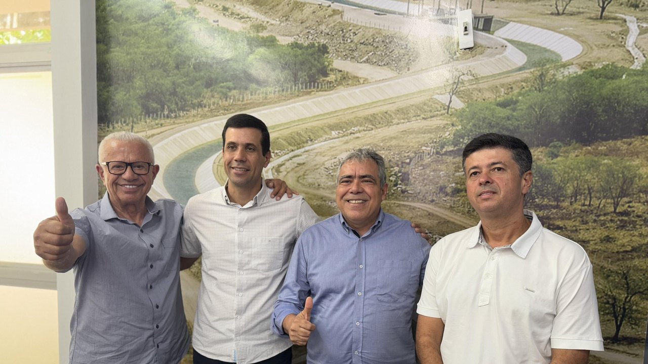 Secretaria de Recursos Hídricos discute dessalinização da água com prefeitos de Cacimbinhas e Estrela de Alagoas