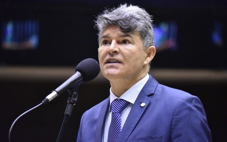 Comissão aprova projeto que proíbe a concessão de crédito rural a invasores de terras