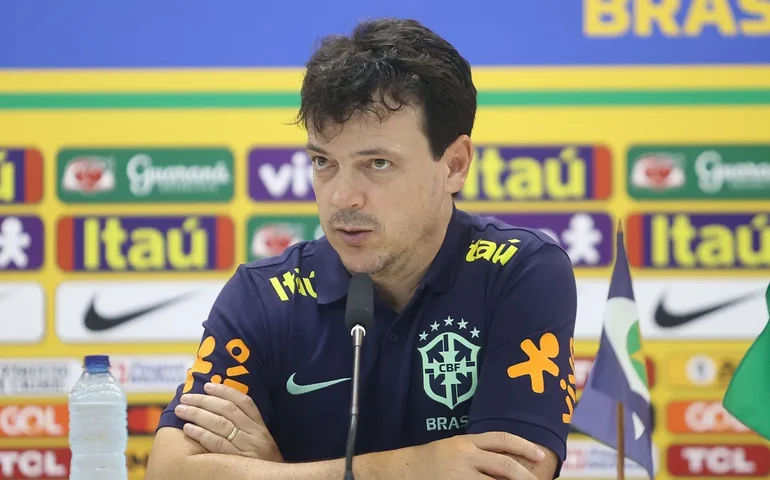 Diniz comenta saída da seleção: 'Queria que tivesse sido diferente, mas são águas passadas'
