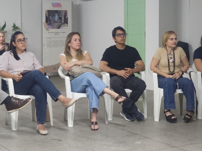 Médicos participam de capacitação em inserção e retirada de dispositivo intrauterino(DIU)