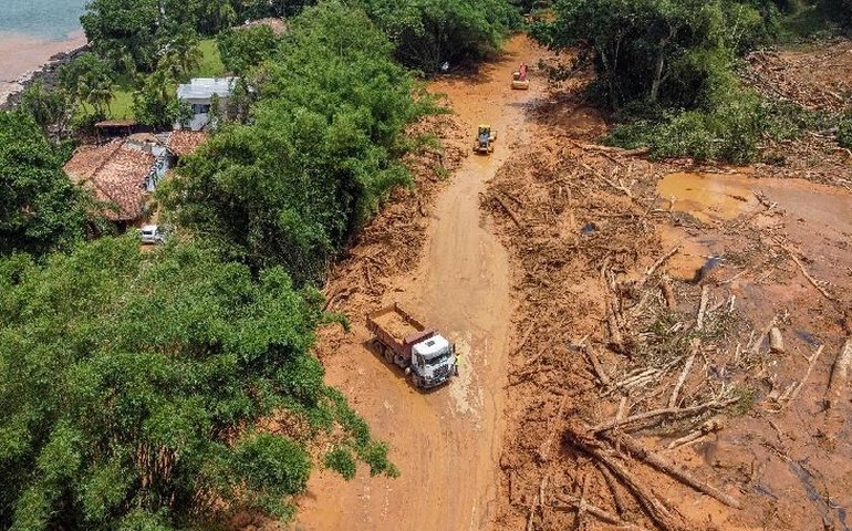 Hotéis veem onda de desistências; especialistas desencorajam viagem