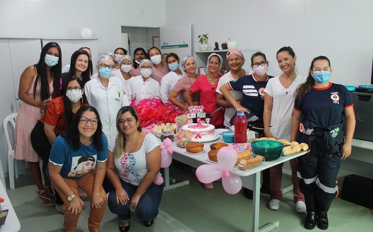 Secretaria de Saúde de Penedo realiza ação do Outubro Rosa para servidoras da UPA