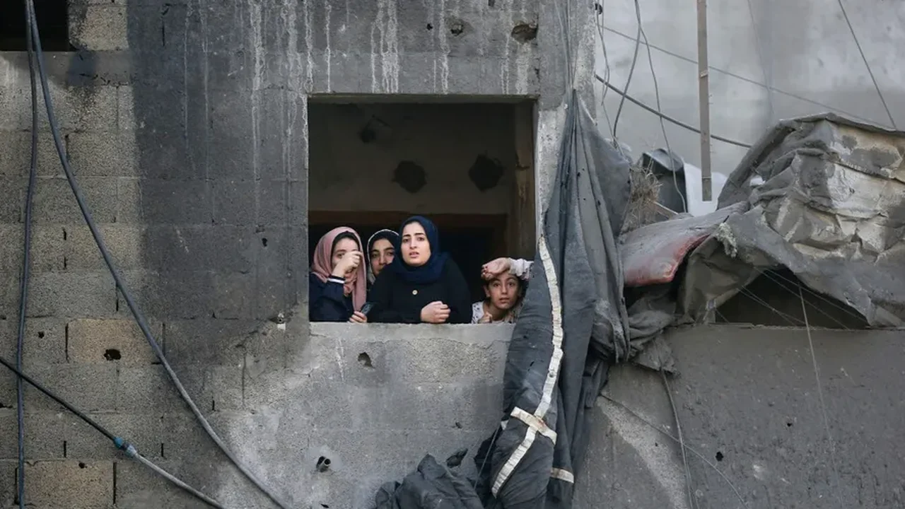 Israelenses denunciam abusos contra palestinos em campo de detenção: 'Presos em camas com fraldas' e 'Espancados por vingança'