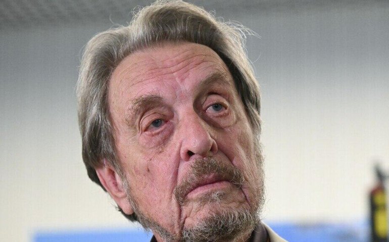 'Bicho-papão para controlar o povo': pai de Musk zomba da 'ameaça russa' criada pela OTAN