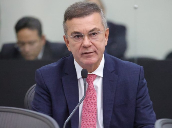 Ronaldo Medeiros destaca Dia Internacional pela Eliminação da Violência contra a Mulher