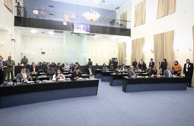 Deputados votam na terça-feira projeto que reajusta o Bolsa Escola 10 em Alagoas