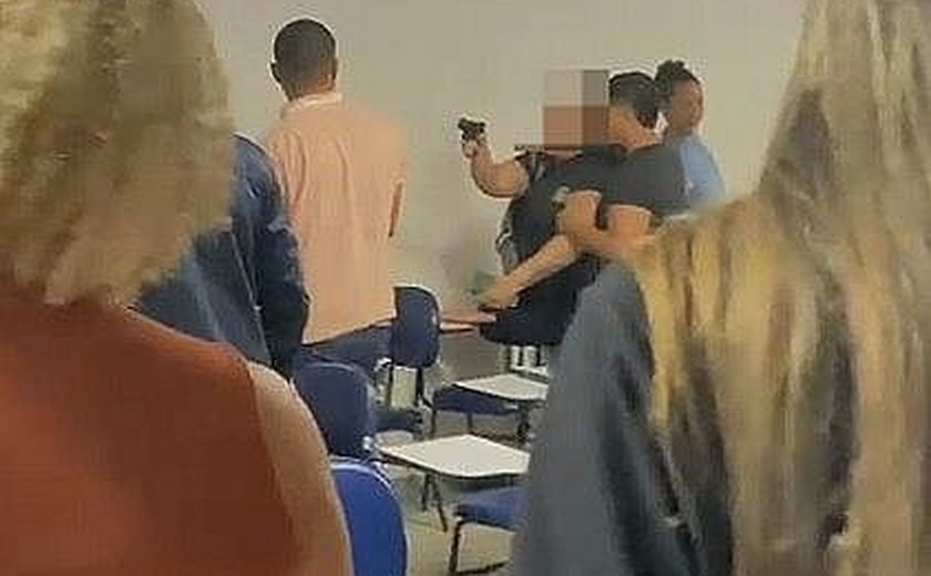 Corregedoria da PC vai investigar conduta de policial que sacou arma e ameaçou colega em faculdade