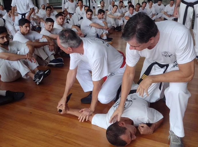 Federação Sul Americana de Krav Maga forma a 1ª turma da pós-graduação para instrutores reconhecida pelo MEC