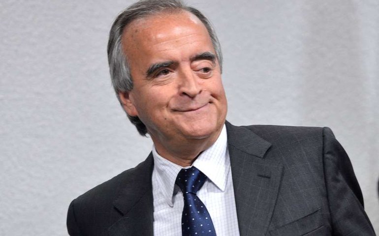 Delcídio pressionou para Cerveró não delatá-lo, diz filho de ex-diretor